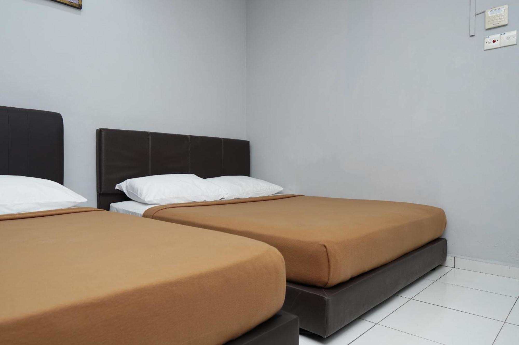 Hotel Sixty Nine Johor Bahru Extérieur photo