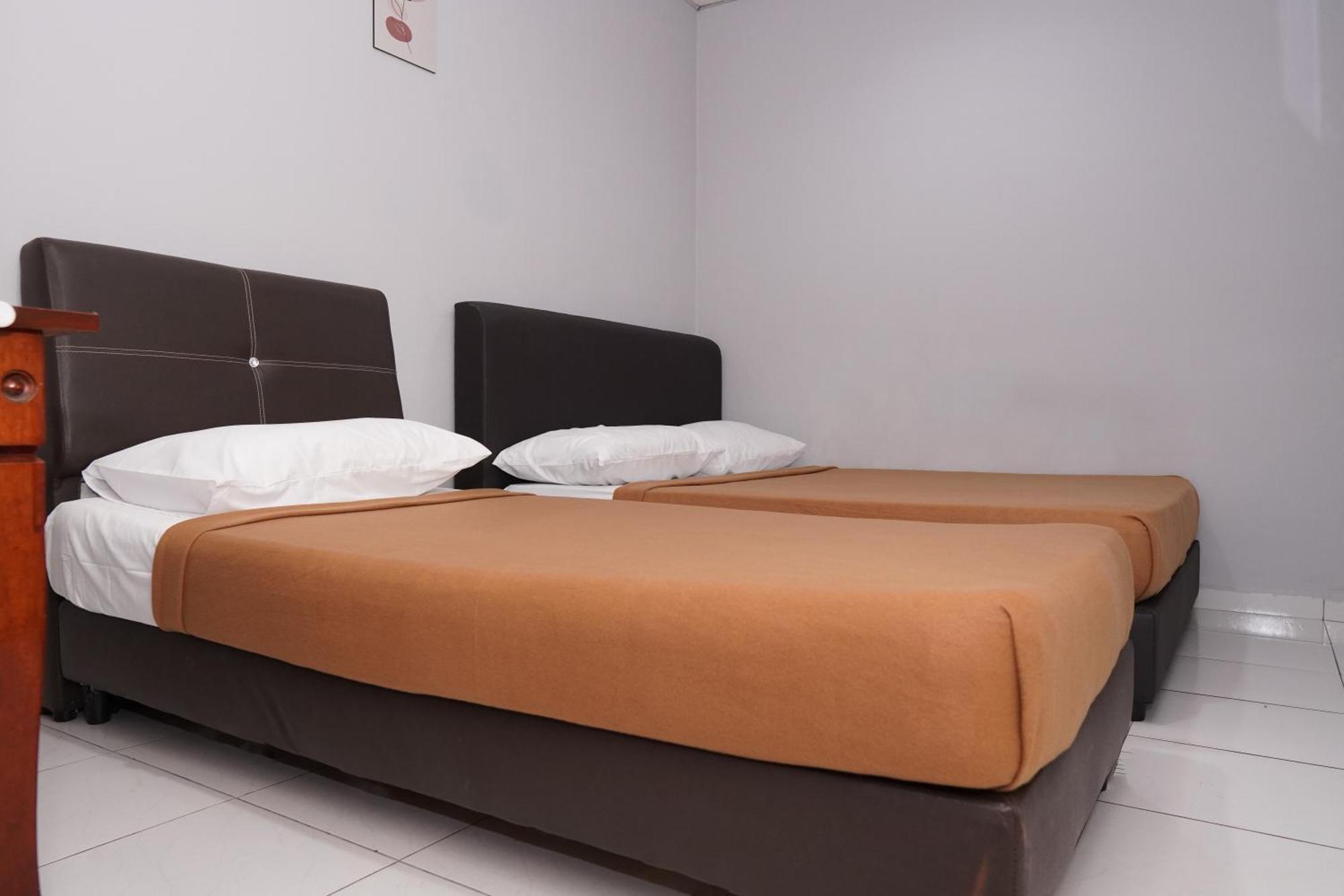 Hotel Sixty Nine Johor Bahru Extérieur photo